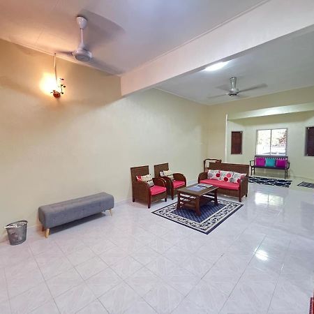 Ahza My Homestay Kemaman Chukai 外观 照片